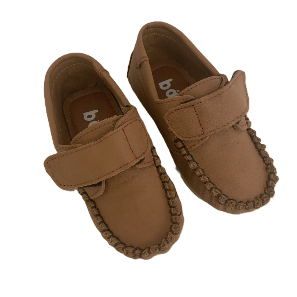 Mocasín contact