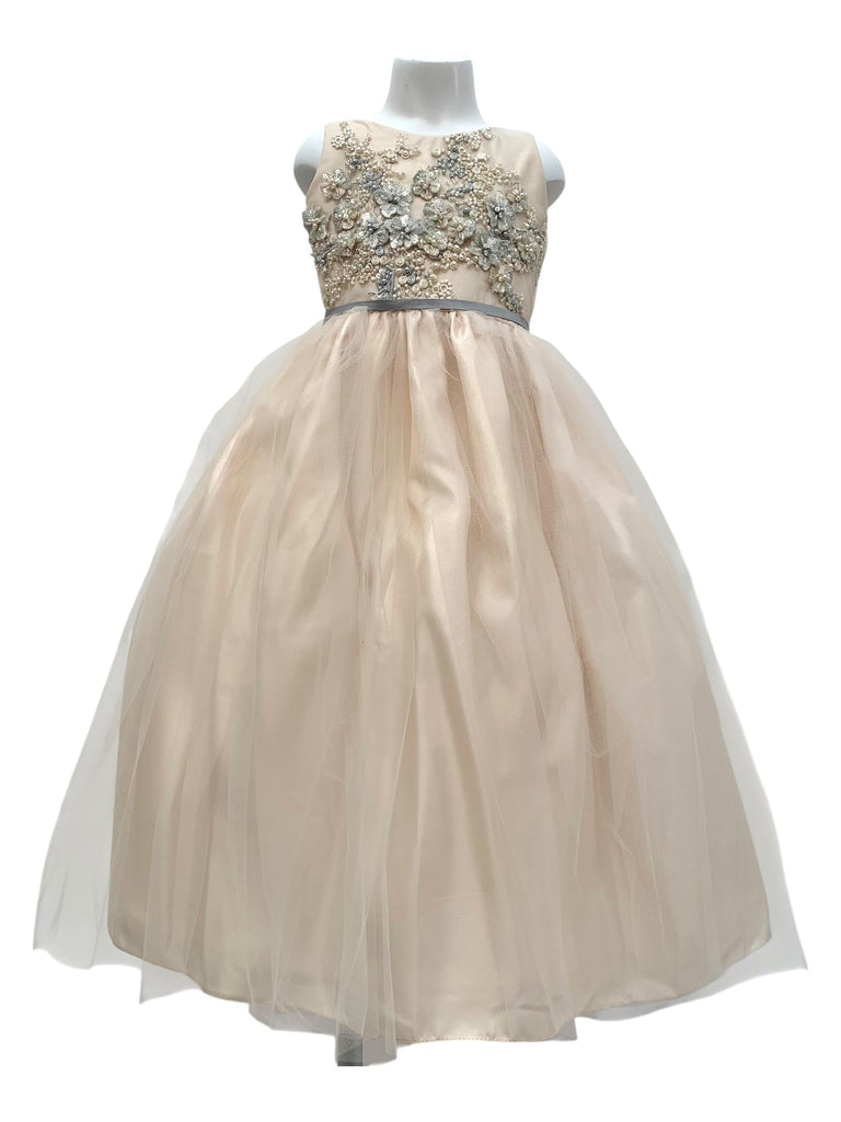 Vestido peto bordado pedrería falda de tul escote en V