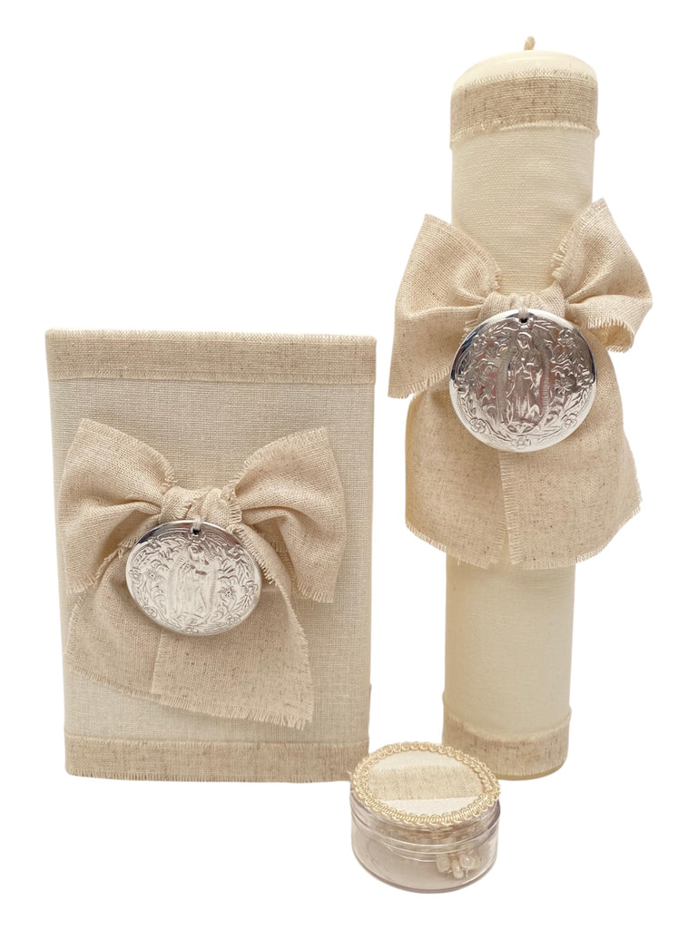 Juego de comunión forrado en lino con medalla