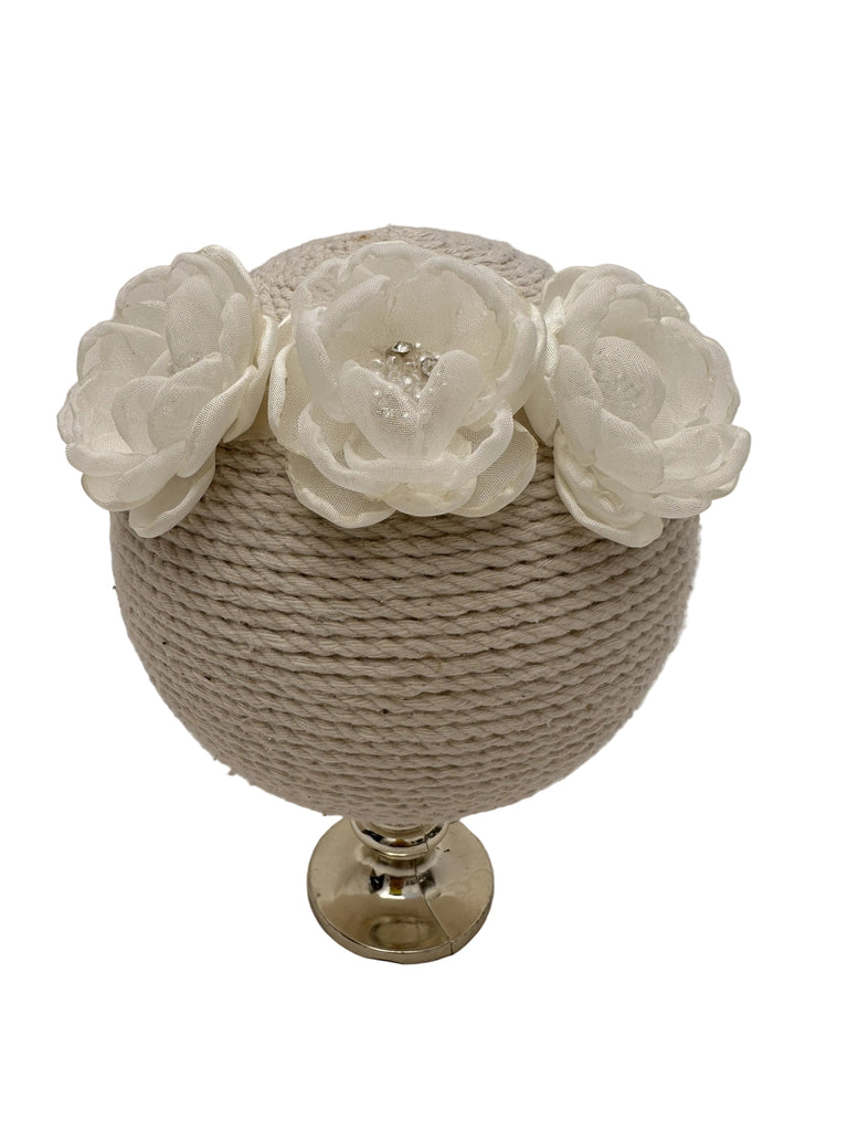 Tiara flores de organza plana centro accesorio