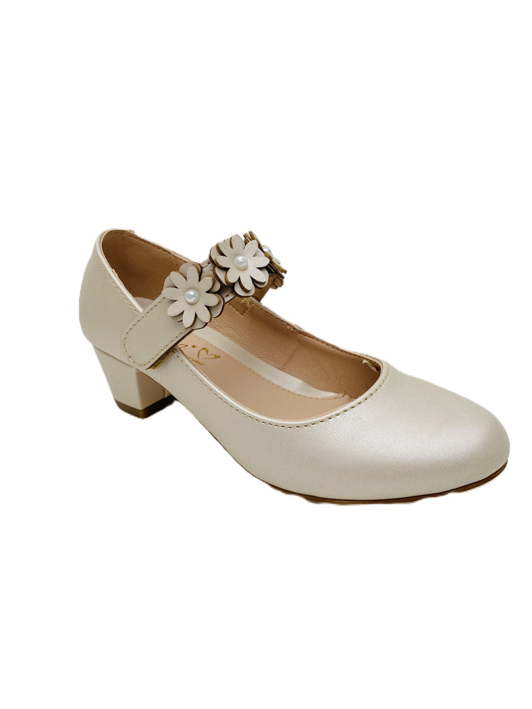 Zapatilla látigo de flores centro de perla