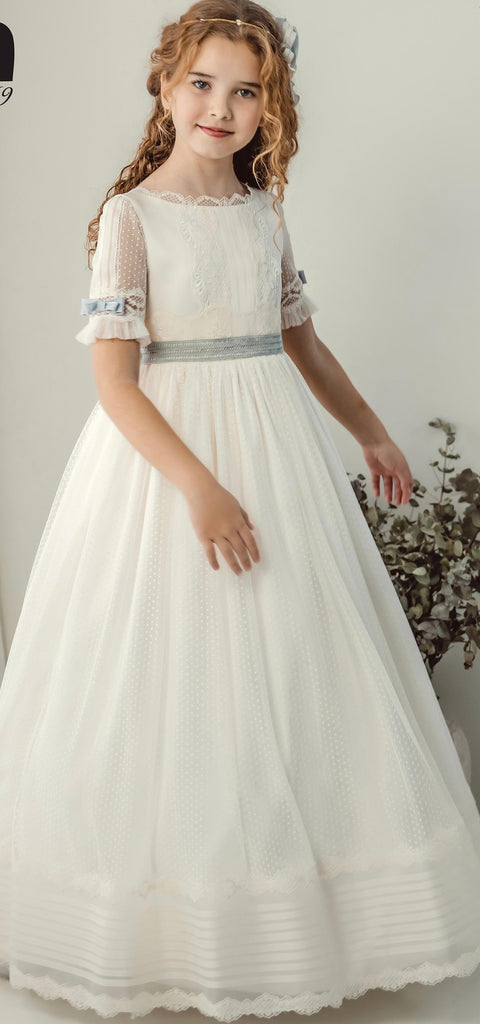 Vestido Español organza y tira bordada manga 3/4