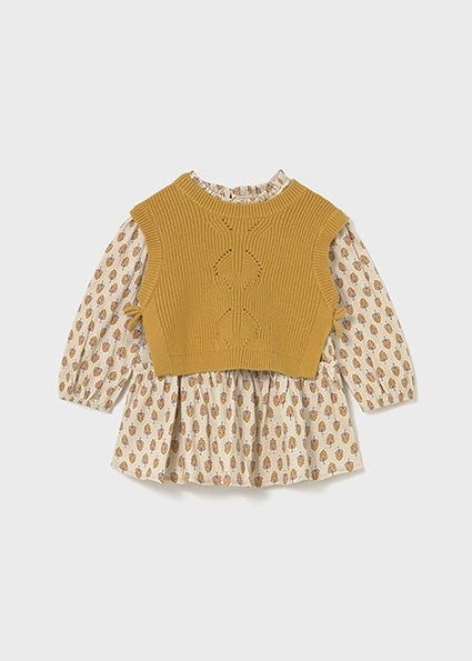 Vestido con chaleco tricot