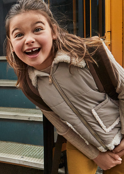 Chaleco contrastes borrego