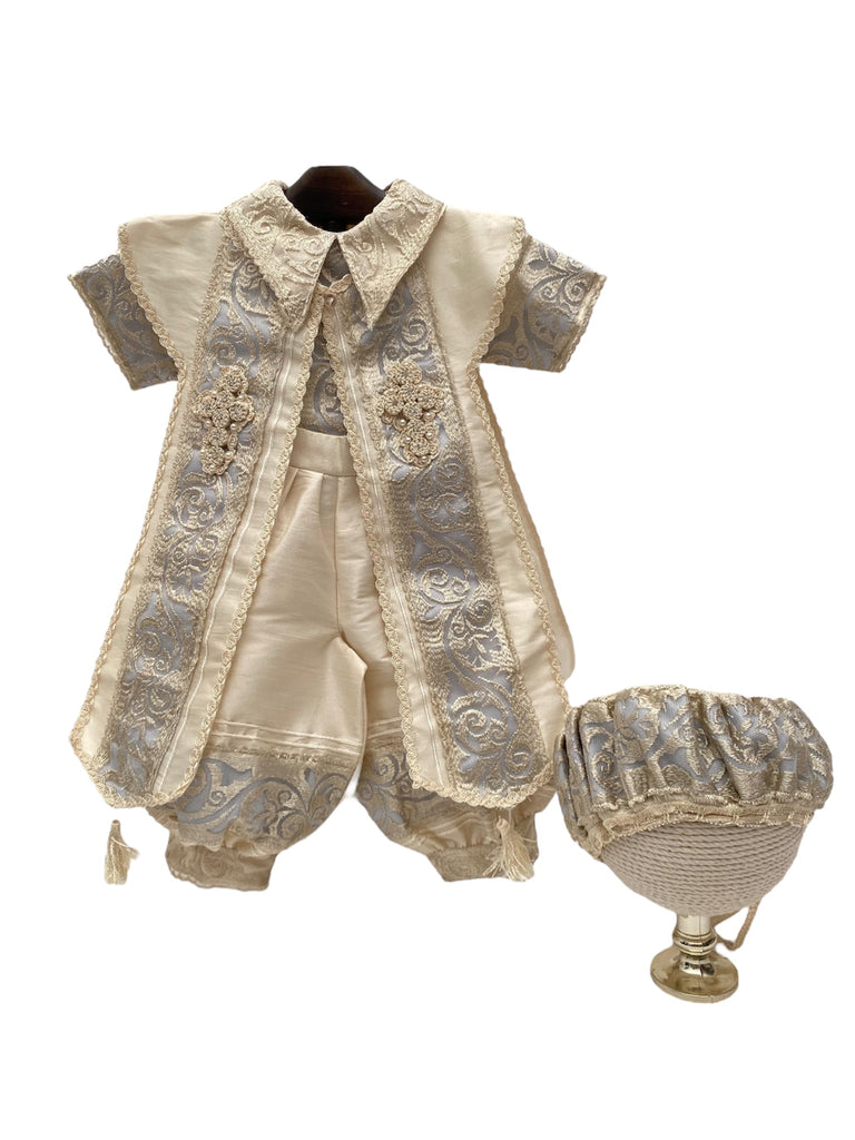 Traje ropón con casulla bordado