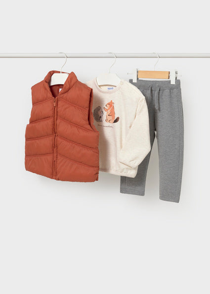Conjunto pantalón pullover-chaleco