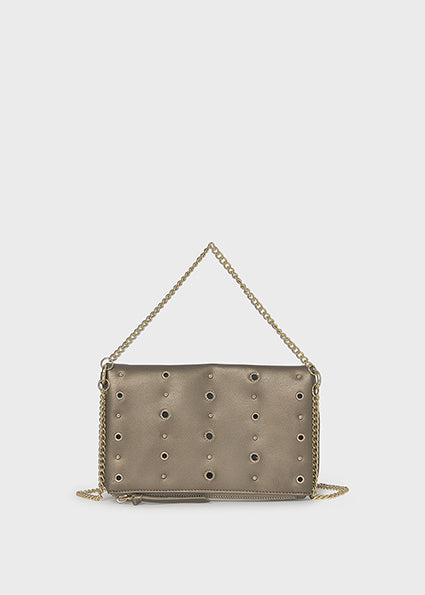 Bolso remaches