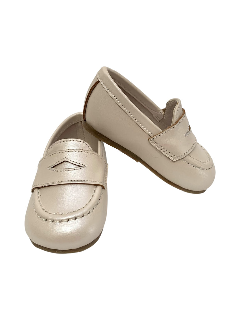 Zapatito con antifaz para bebé