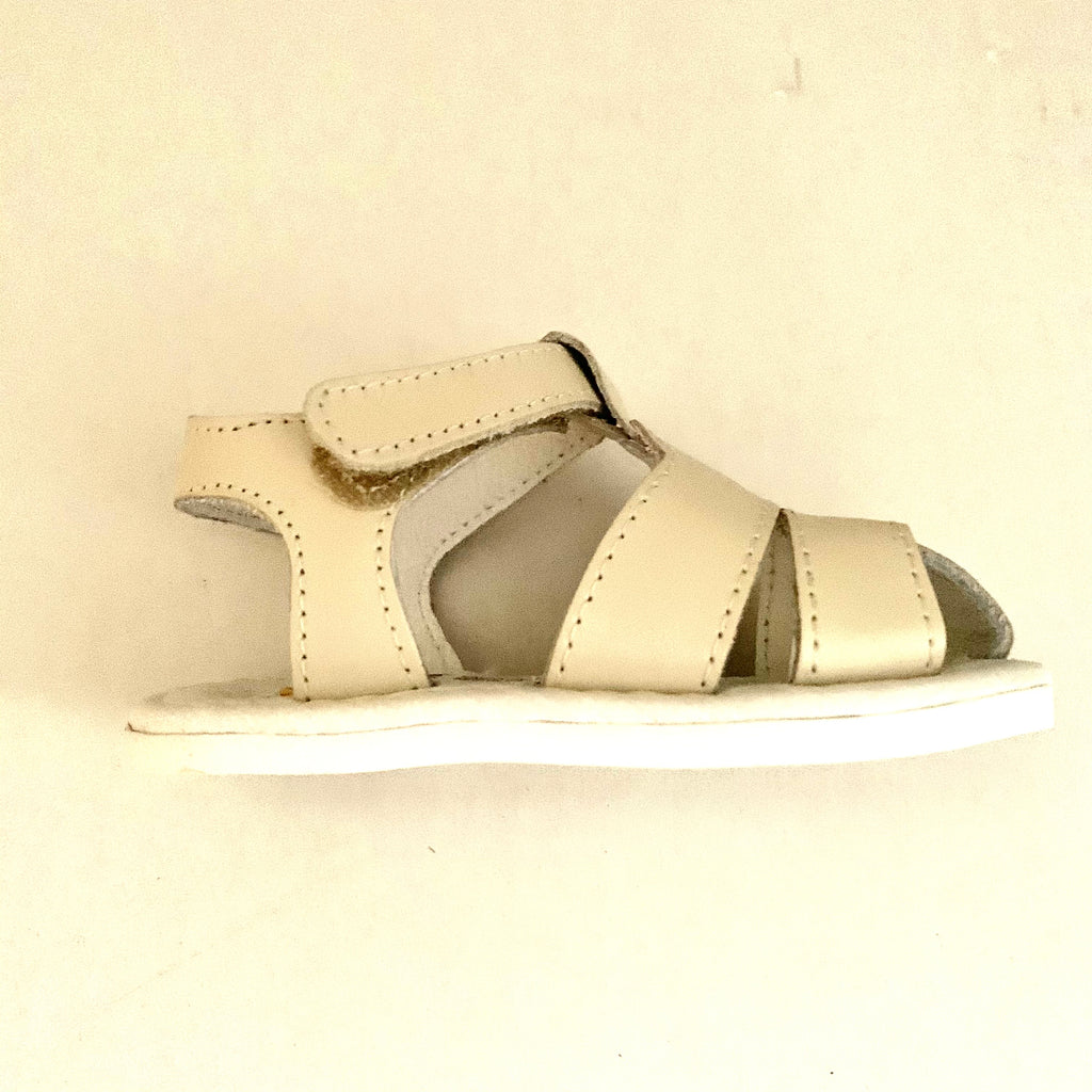 Huarache cerrado liso para ni o B mbola Moda Infantil