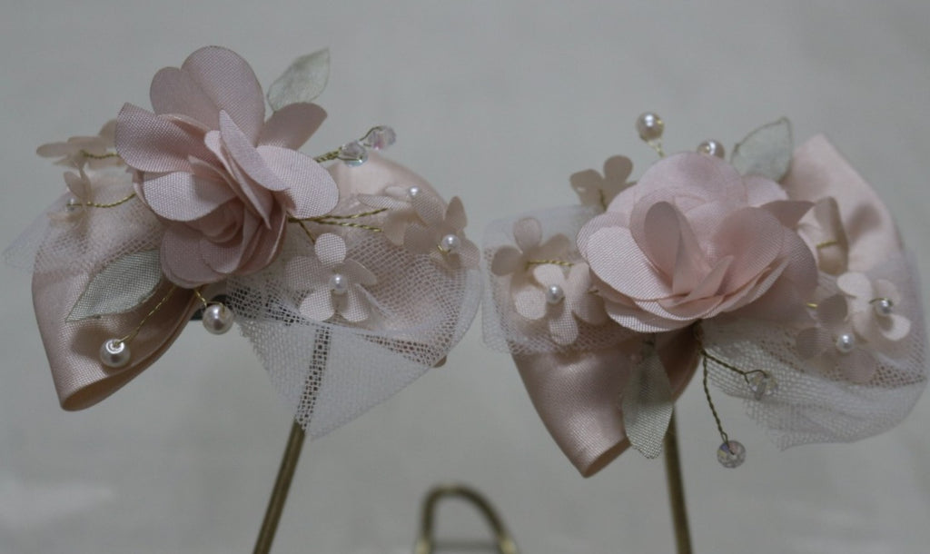 Par moño flor con tul mesh y florecitas perlitas